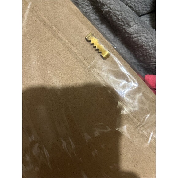 Lost Socks Laundry Room Wood Sign Seek Soul Mates" Farmhouse Whitewashed - Picture 3 of 3